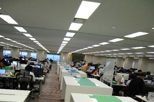 アプリゲット編集長のみやげ旅　祝移転株式会社コロプラ編