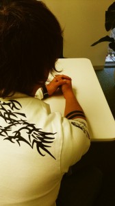 過去の並々ならぬ事情により顔出しNG。やはり昔何か… 過去の並々ならぬ事情により顔出しNG。やはり昔何か…