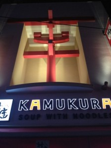 仕事帰りに通える神座心斎橋店です。