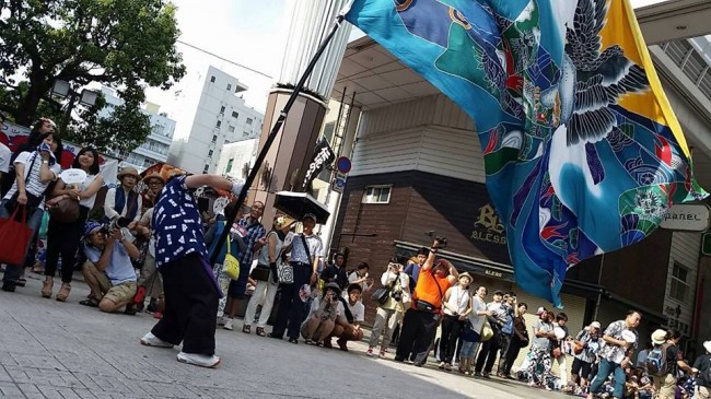 最後は旗手が力強く。