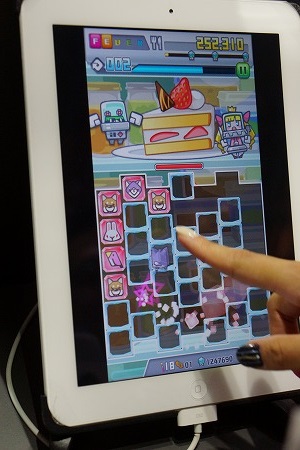 同じ色、もしくはキャラのブロックをつなげていく。