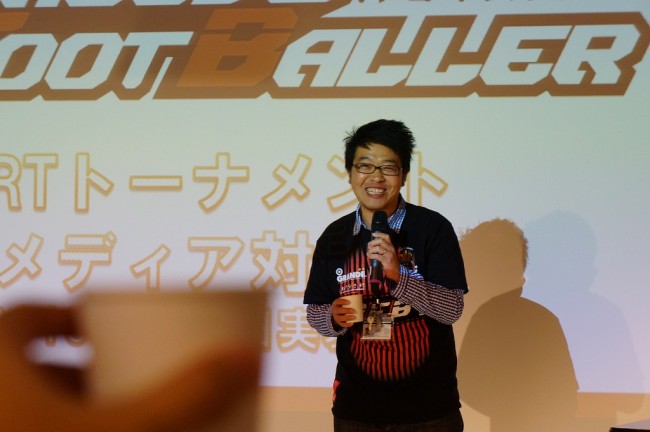 BFBに対する熱い思いを語り、乾杯するのはプロデューサーの阿部さん
