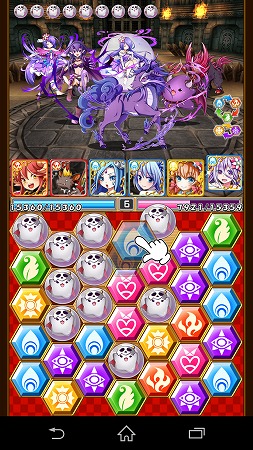 対戦では3コンボ以上でお邪魔ドロップを登場させられます！