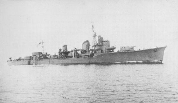 Japanese_destroyer_Kiyoshimo_1944