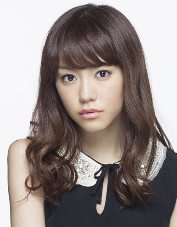 FFBEのTVCMに出演する桐谷美玲さん