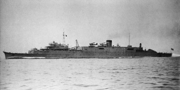 Japanese_submarine_depot_ship_Tsurugizaki_in_1939