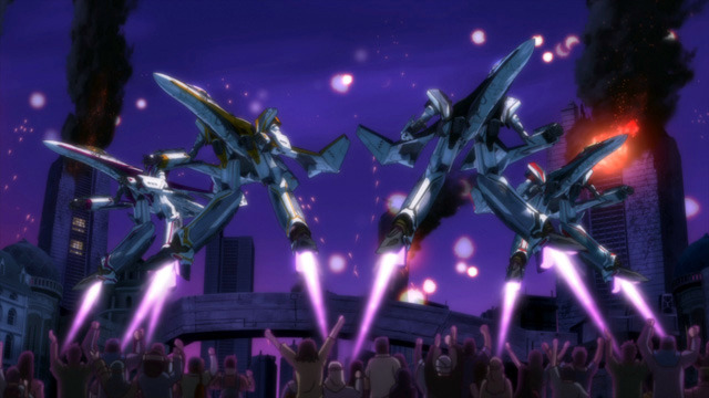 画像出典：http://macross-matome.net/tag/バルキリーダンス/