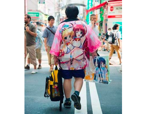 その背中は業を背負っていた