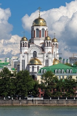 16676334-the-church-on-blood-in-honour-of-all-saints-in-yekaterinburg-russia