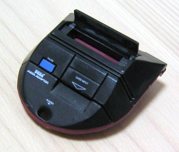 メガアダプタ 画像出典：http://min38.at.webry.info/201104/article_9.html