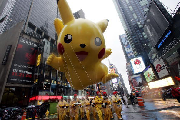 アニメ　ポケモン　ピカチュウ