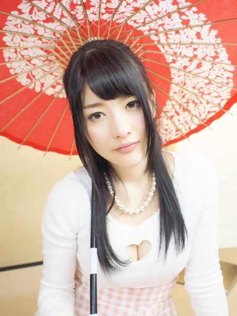神谷えりな